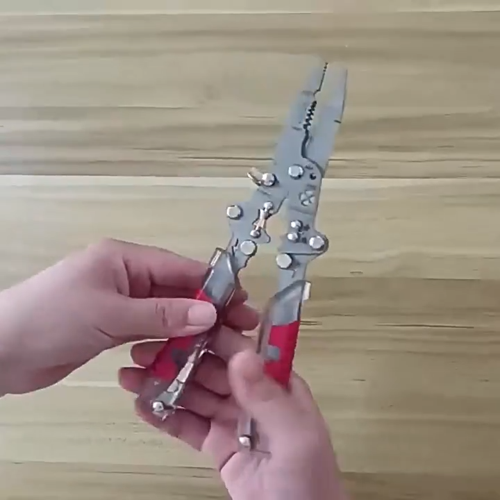 Folding Multi-Functional Electrician's Screwdriver Wire Stripper New Model Multi-Purpose Industrial Grade Needle-Nose Pliers Tool