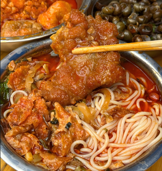 Luosi Noodles+bomb+Pig Foot