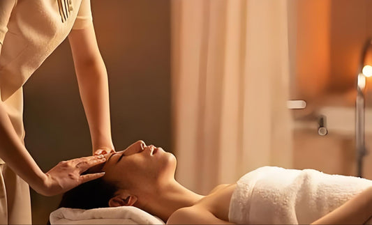 Soothing and Relaxing One Star | Head, Shoulder, Neck, and Waist Massage · Back Essential Oil SPA 60 Minutes · Choose 1 from 2 Gift