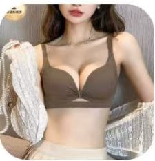 Lingerie ladies gather small chest to show off big 2024 new model Gift